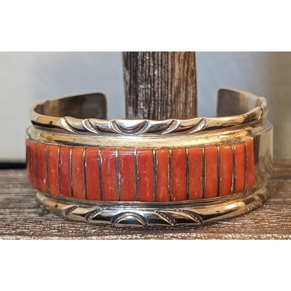 VTG Signed Zuni El Gasper Red Coral Inlay Sterling Silver Cuff Bracelet 44g - Picture 1 of 7
